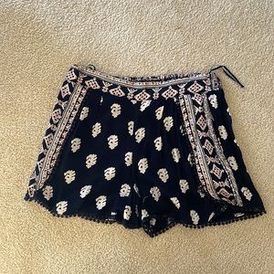 Angie navy linen shorts